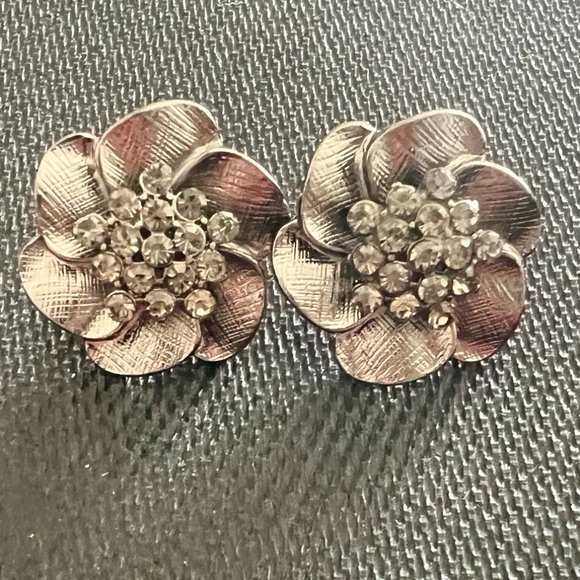 Black Silver Toned Floral Earrings with Dark Crystal Beads - Picture 1 of 3